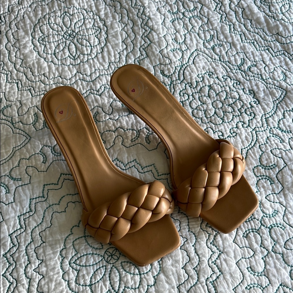 Women's Tan Braided Slide Sandals